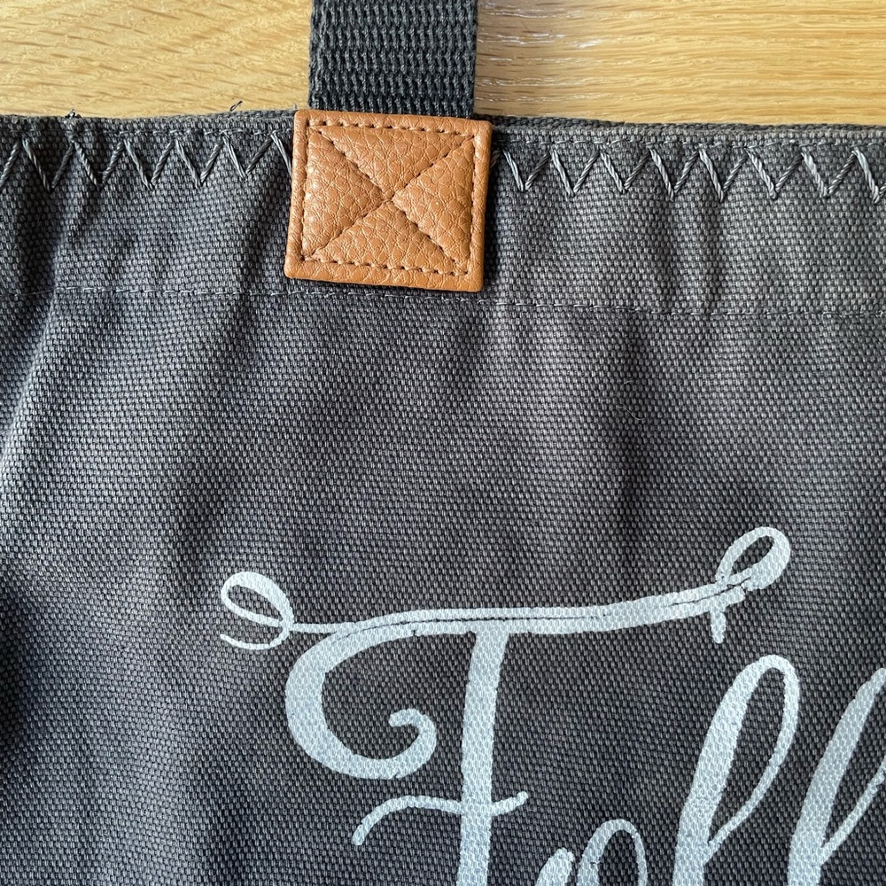 THIRTY ONE Canvas WANDER Tote Follow Your Own Path - Picture 3 of 11
